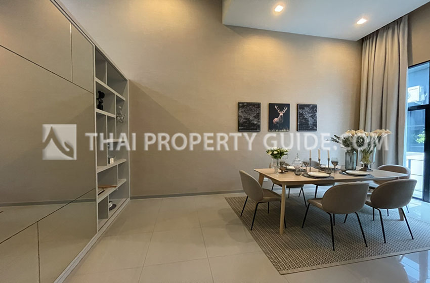Townhouse for rent in Pattanakarn